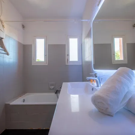 Lovely Duplex Just Steps From The Saint-Tropez