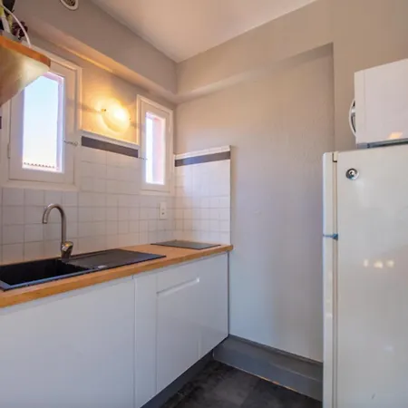 Lovely Duplex Just Steps From The * Saint-Tropez