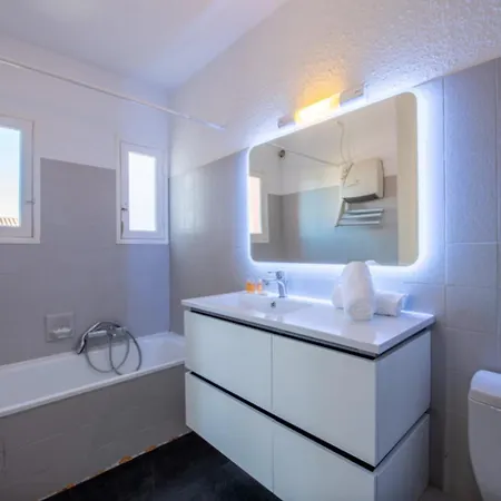Lovely Duplex Just Steps From The Daire